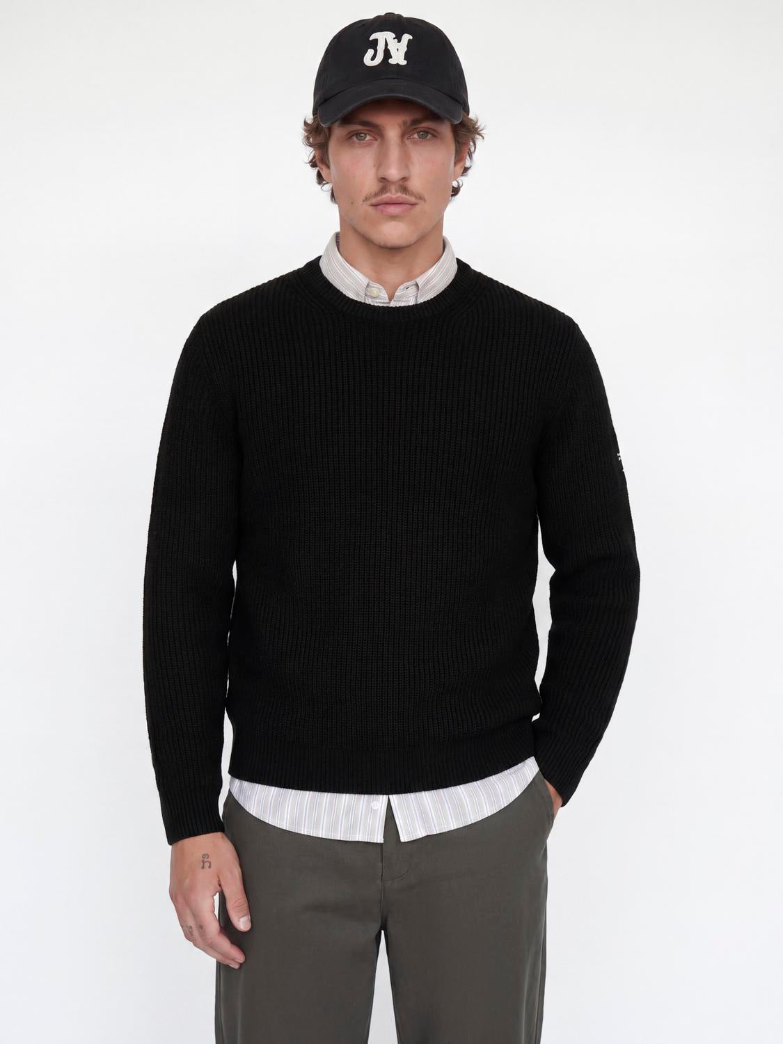 model_shot-front